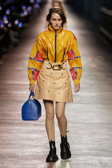 fular louis vuitton|louis vuitton pre fall collection.